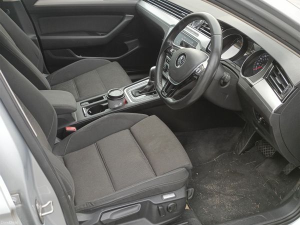 Volkswagen Passat Estate, Diesel, 2019, Silver