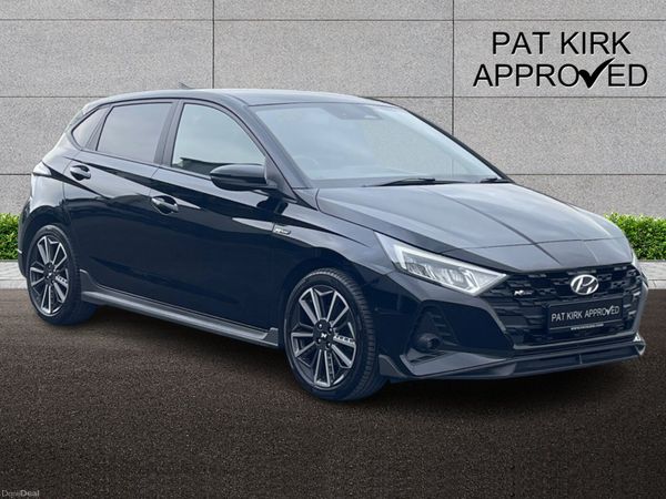 Hyundai i20 Hatchback, Petrol, 2022, Black