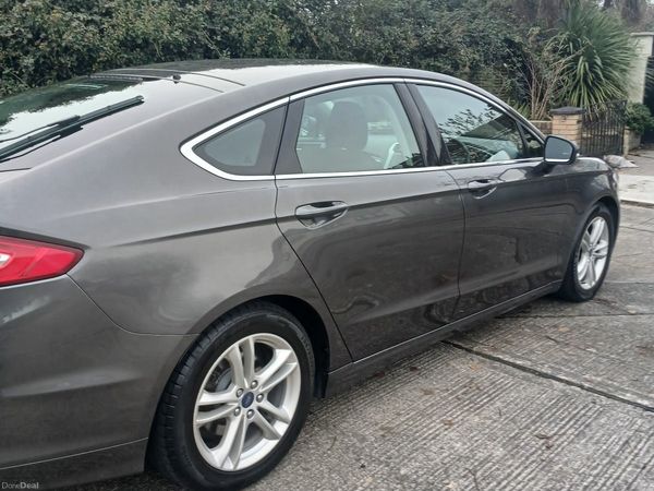Ford Mondeo Hatchback, Diesel, 2018, Grey