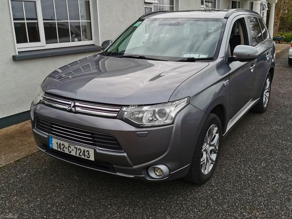 Mitsubishi Outlander SUV, Petrol Plug-in Hybrid, 2014, Grey