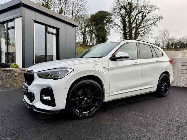 BMW X1 SUV, Petrol Hybrid, 2022, White