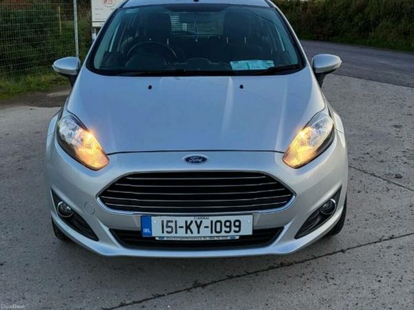 Ford Fiesta Hatchback, Petrol, 2015, Silver