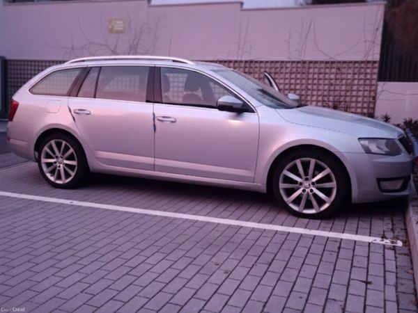 Skoda Octavia Estate, Diesel, 2015, Silver