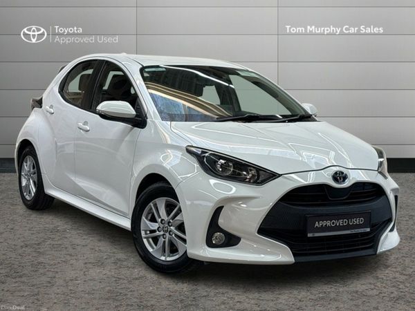 Toyota Yaris Hatchback, Petrol Hybrid, 2022, White
