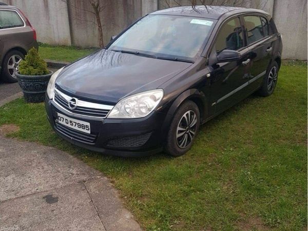 Opel Astra Hatchback, Petrol, 2007, Black