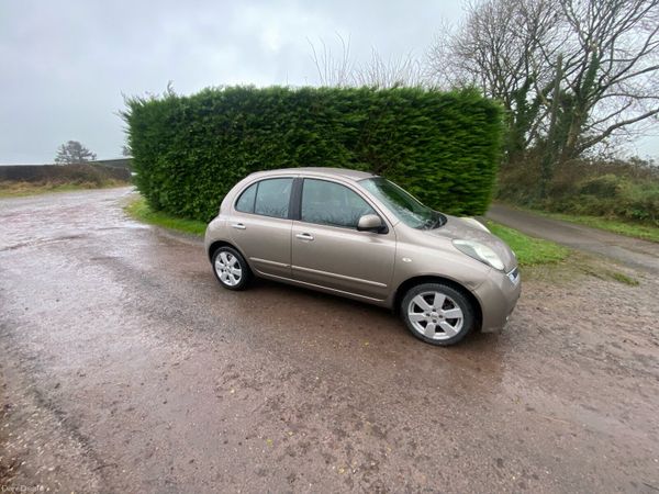 Nissan Micra Hatchback, Petrol, 2011, Gold