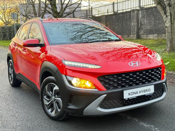 Hyundai KONA Hatchback, Petrol Hybrid, 2022, Red