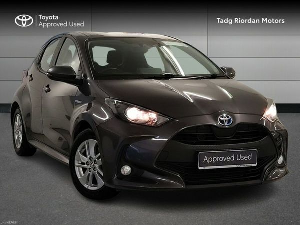 Toyota Yaris Hatchback, Petrol Hybrid, 2021, Grey