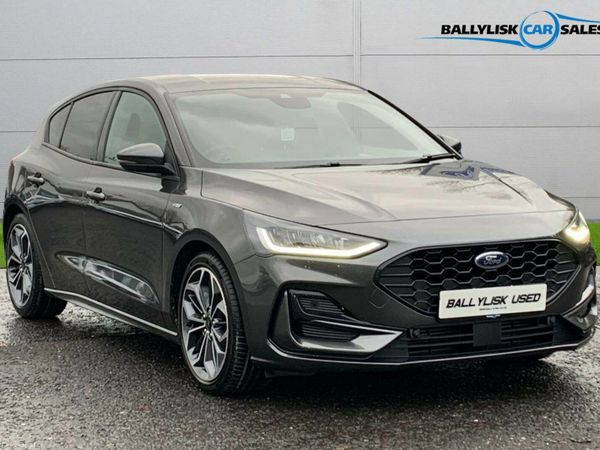 Ford Focus Hatchback, Petrol Hybrid, 2024, Grey