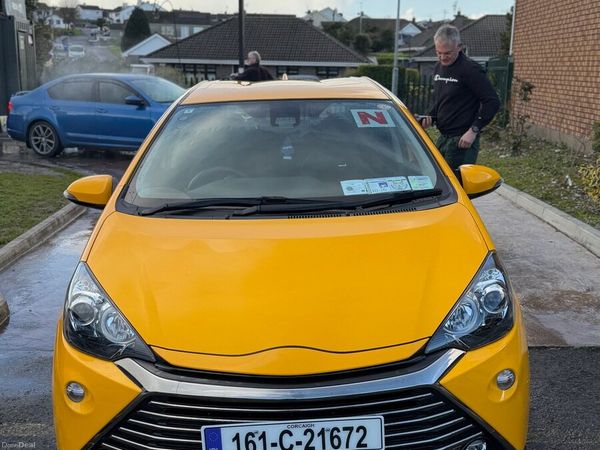 Toyota Aqua Hatchback, Petrol Hybrid, 2016, Yellow