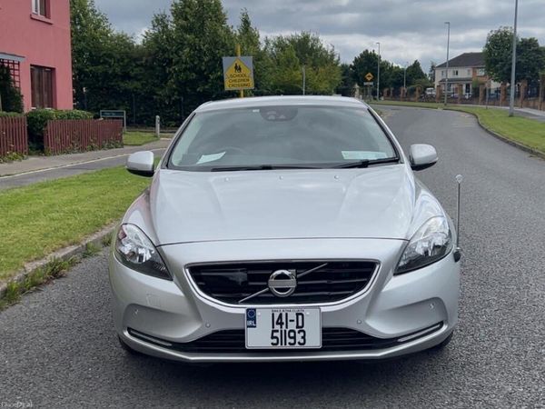Volvo V40 Hatchback, Petrol, 2014, Silver