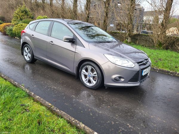 Ford Focus Hatchback, Diesel, 2014, Brown