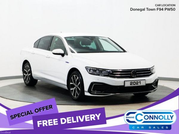 Volkswagen Passat Saloon, Petrol Hybrid, 2021, White