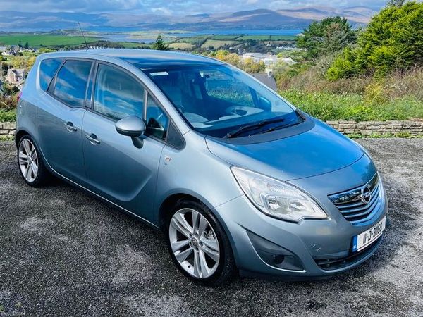 Opel Meriva MPV, Petrol, 2011, Silver