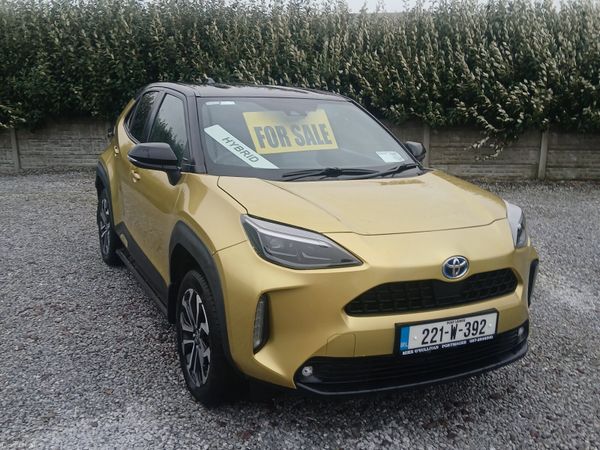 Toyota Yaris Cross Hatchback, Petrol Hybrid, 2022, Yellow