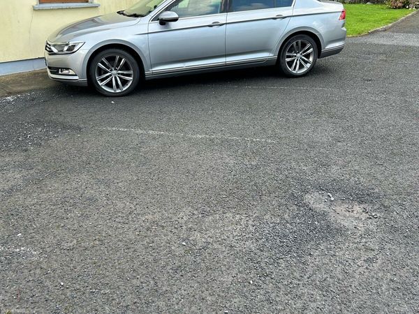 Volkswagen Passat Saloon, Diesel, 2018, Silver