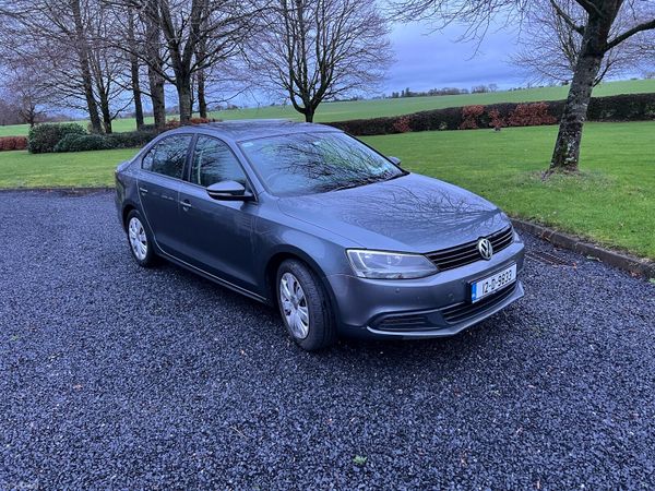 Volkswagen Jetta Saloon, Diesel, 2012, Grey