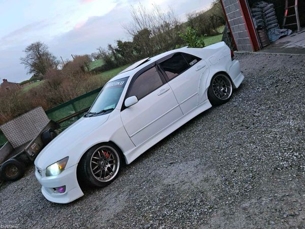 Lexus IS Saloon, Petrol, 2005, Blue