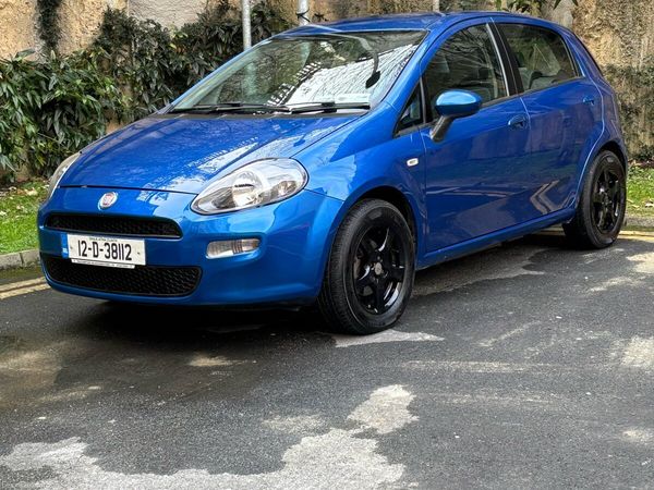 Fiat Punto Hatchback, Petrol, 2012, Blue