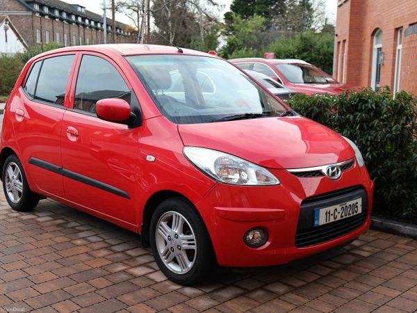 Hyundai i10 Hatchback, Petrol, 2011, Red