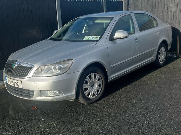 Skoda Octavia Saloon, Diesel, 2011, Silver