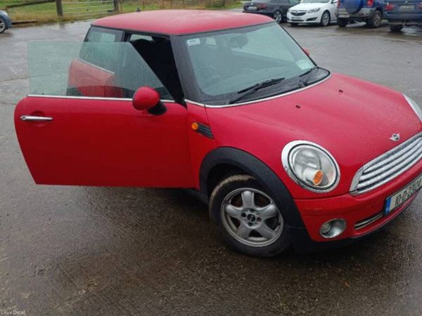Mini Cooper Hatchback, Petrol, 2010, Red