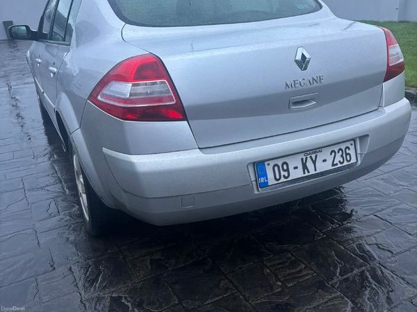 Renault Megane Saloon, Petrol, 2009, Silver