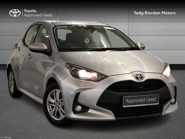 Toyota Yaris Hatchback, Petrol Hybrid, 2021, Grey