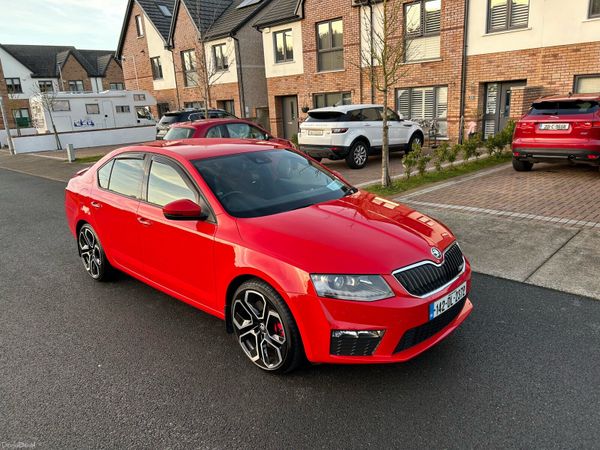 Skoda Octavia Hatchback, Diesel, 2014, Red