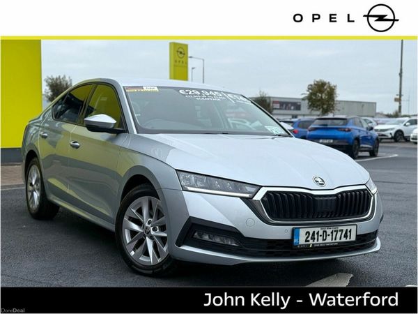 Skoda Octavia Saloon, Petrol, 2024, Grey