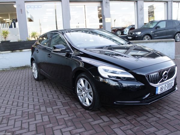 Volvo V40 Hatchback, Diesel, 2016, Black