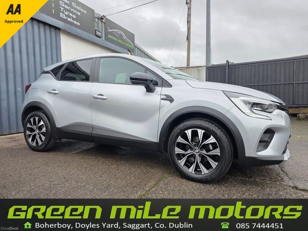 Renault Captur Hatchback, Petrol, 2023, Grey