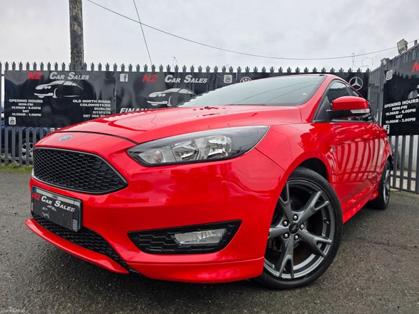 Ford Focus Hatchback, Diesel, 2017, Red