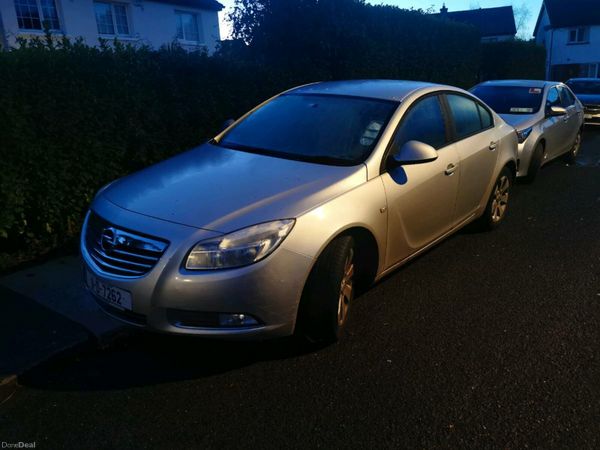 Opel Insignia Saloon, Diesel, 2011, Silver
