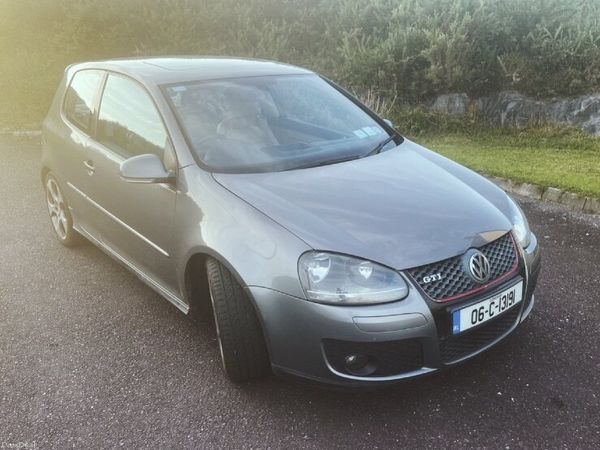 Volkswagen Golf Hatchback, Petrol, 2006, Grey
