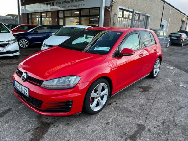 Volkswagen Golf Hatchback, Petrol, 2014, Red