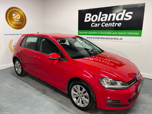 Volkswagen Golf Hatchback, Petrol, 2015, Red