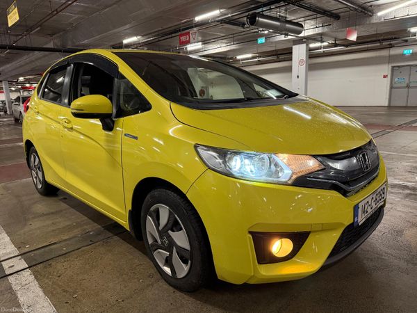 Honda Fit Hatchback, Petrol Hybrid, 2014, Yellow