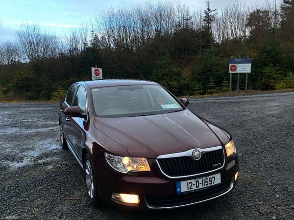 Skoda Superb Saloon, Diesel, 2012, Red