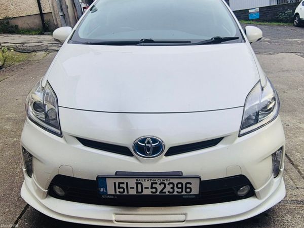 Toyota Prius Hatchback, Petrol Hybrid, 2015, White