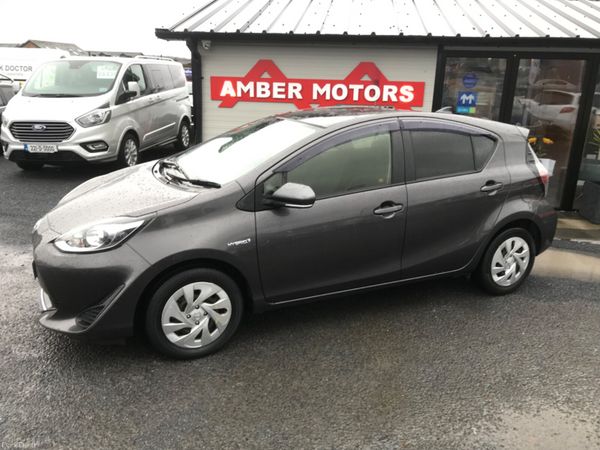 Toyota Aqua Hatchback, Petrol Hybrid, 2020, Grey