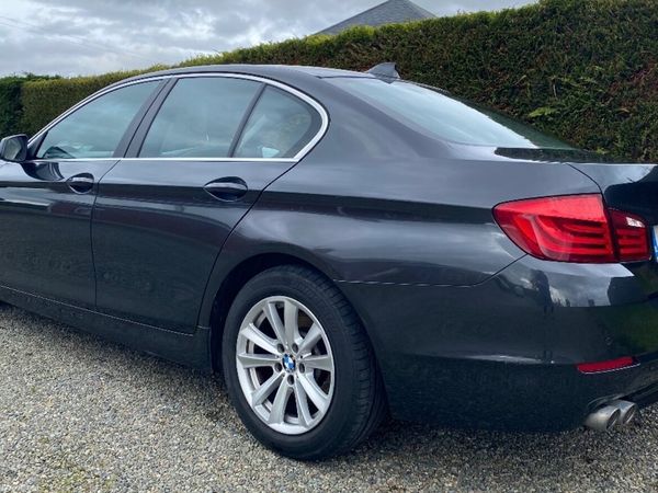 BMW 5-Series Saloon, Diesel, 2010, Grey