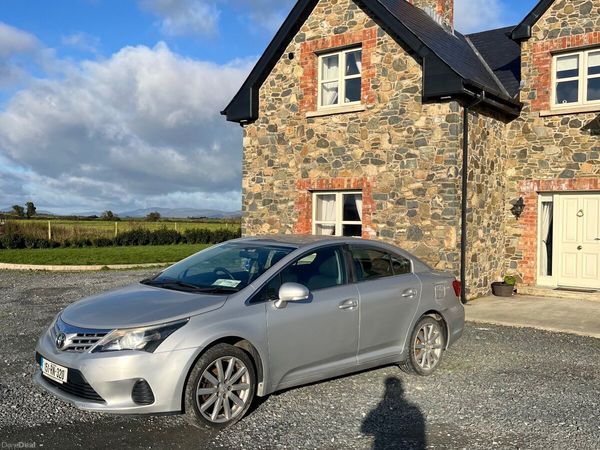 Toyota Avensis Saloon, Diesel, 2015, Silver