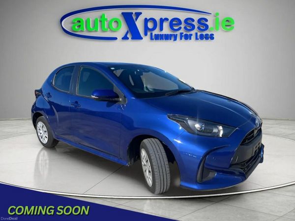 Toyota Yaris Hatchback, Petrol Hybrid, 2022, Blue