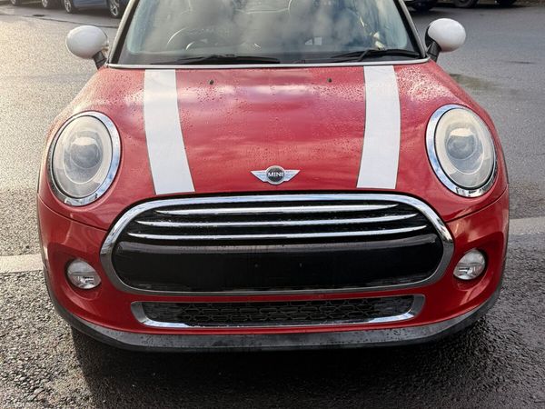 Mini Cooper Hatchback, Petrol, 2014, Red