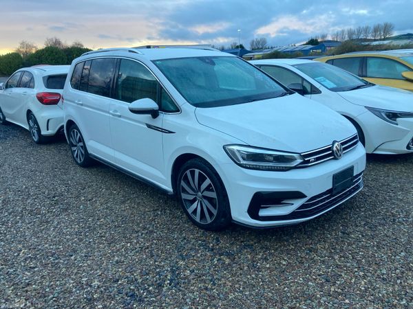 Volkswagen Touran Hatchback, Petrol, 2016, White