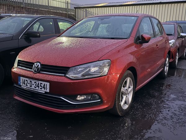 Volkswagen Polo Hatchback, Petrol, 2014, Red