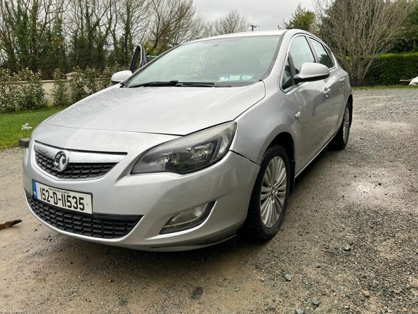 Opel Astra Hatchback, Diesel, 2015, Silver