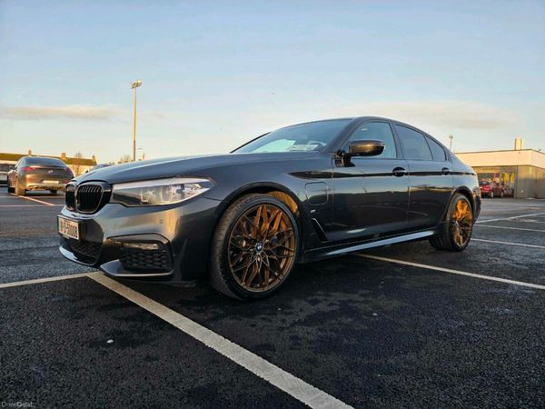 BMW 5-Series Saloon, Petrol Plug-in Hybrid, 2019, Grey