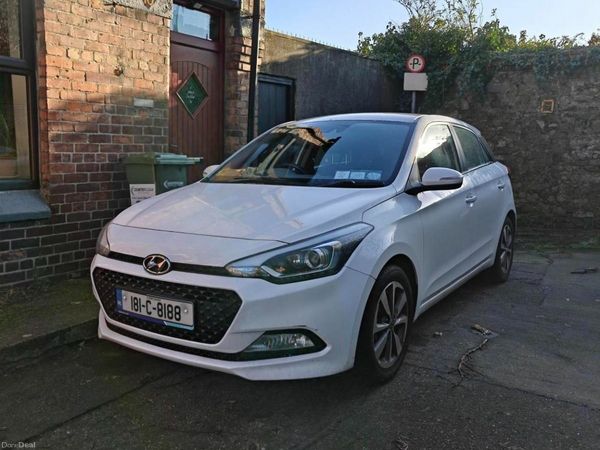 Hyundai i20 Hatchback, Petrol, 2018, White